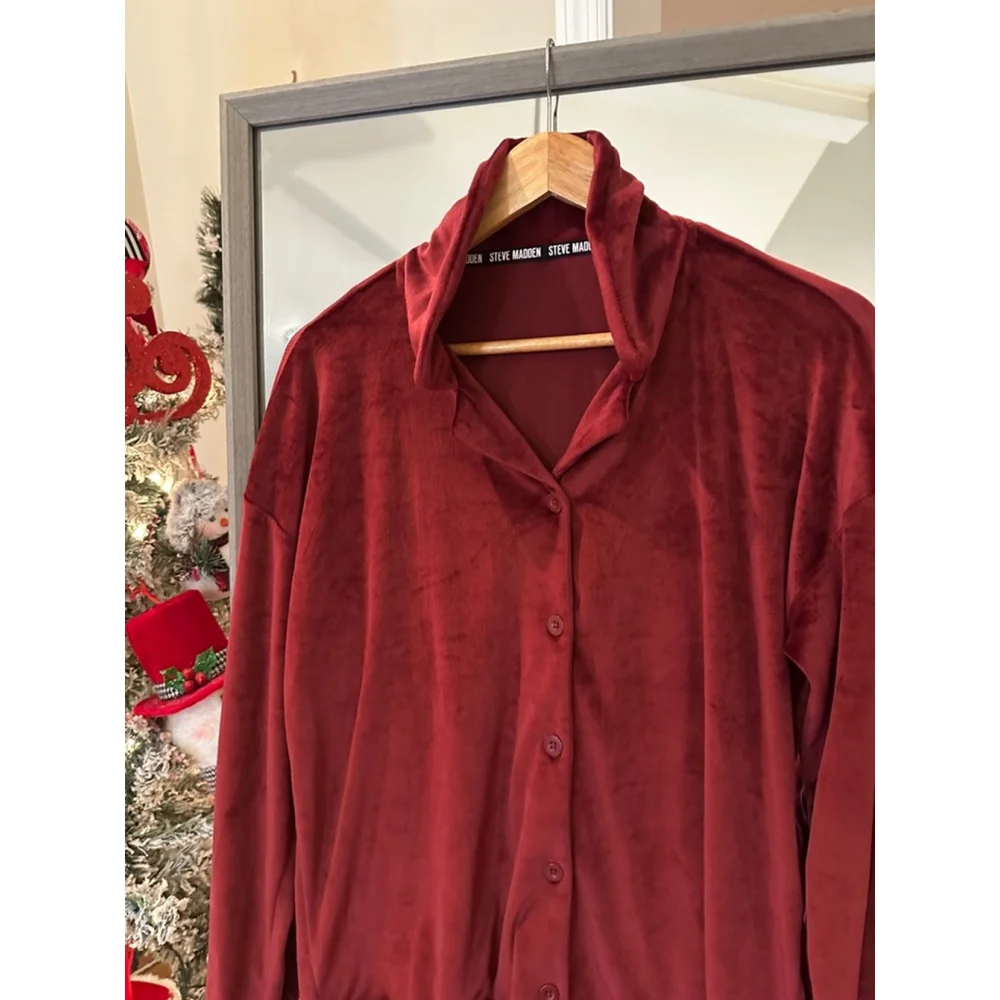 Steve Madden Velvet Button Up‎ Blouse Burgundy Medium